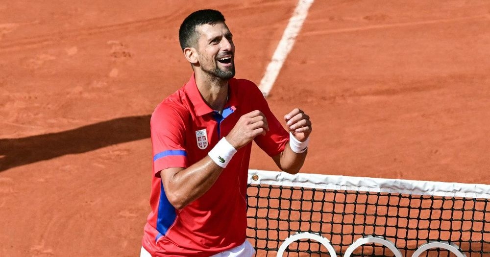 Novak Djokovic defeats Carlos Alcaraz for first Olympic gold medal Haywaa